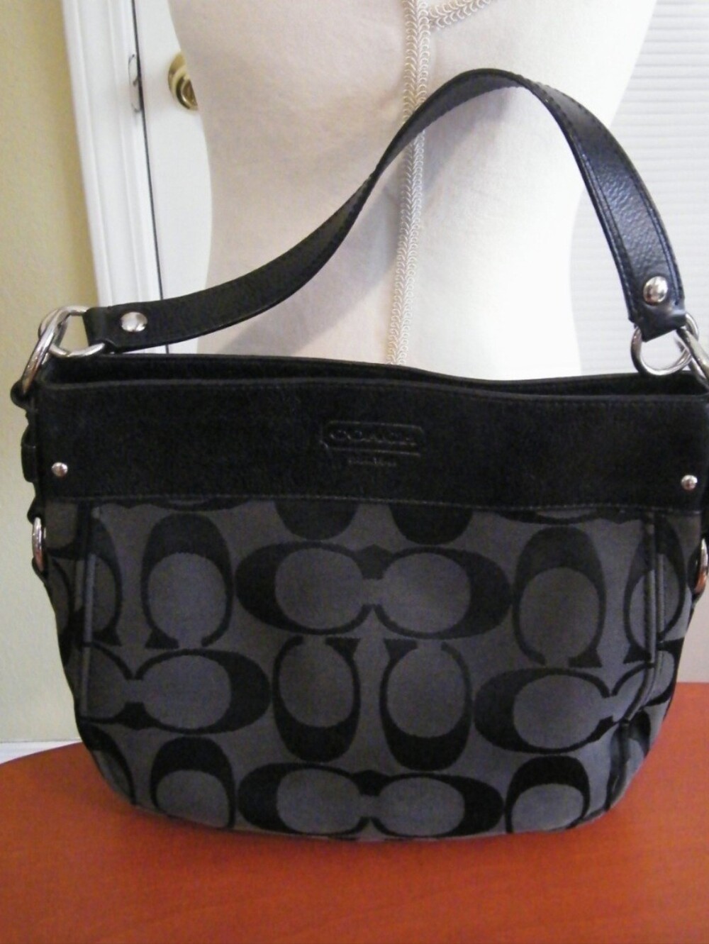 🖤 Vintage Coach Black  Logo Canvas Hobo Shoulder Bag 🖤 - Picture 2 of 6